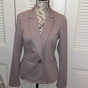 Shape Fx tan blazer SZ 8- NWT-1 button front- 2 side pockets still stitched shut